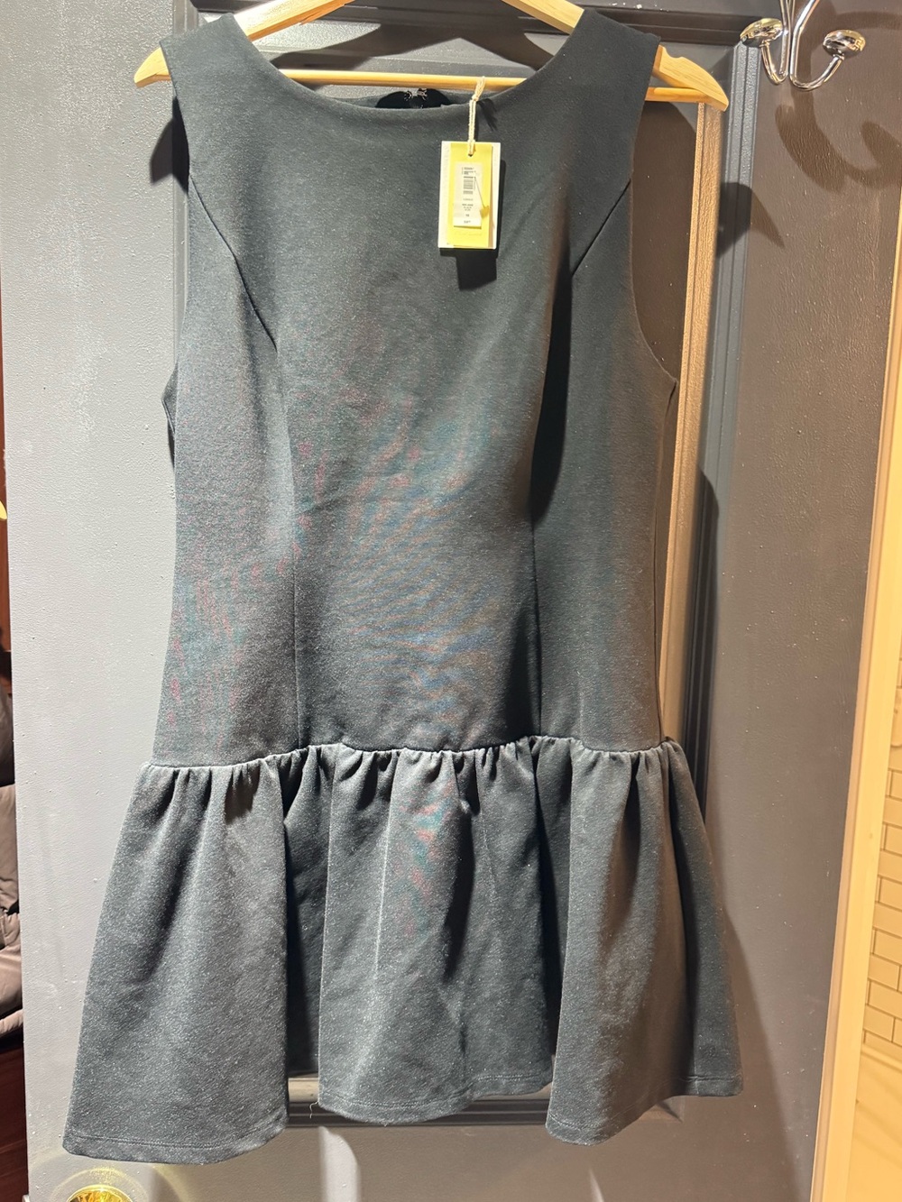Aritzia Wilfred Black Sleeveless Peplum Hem Dress